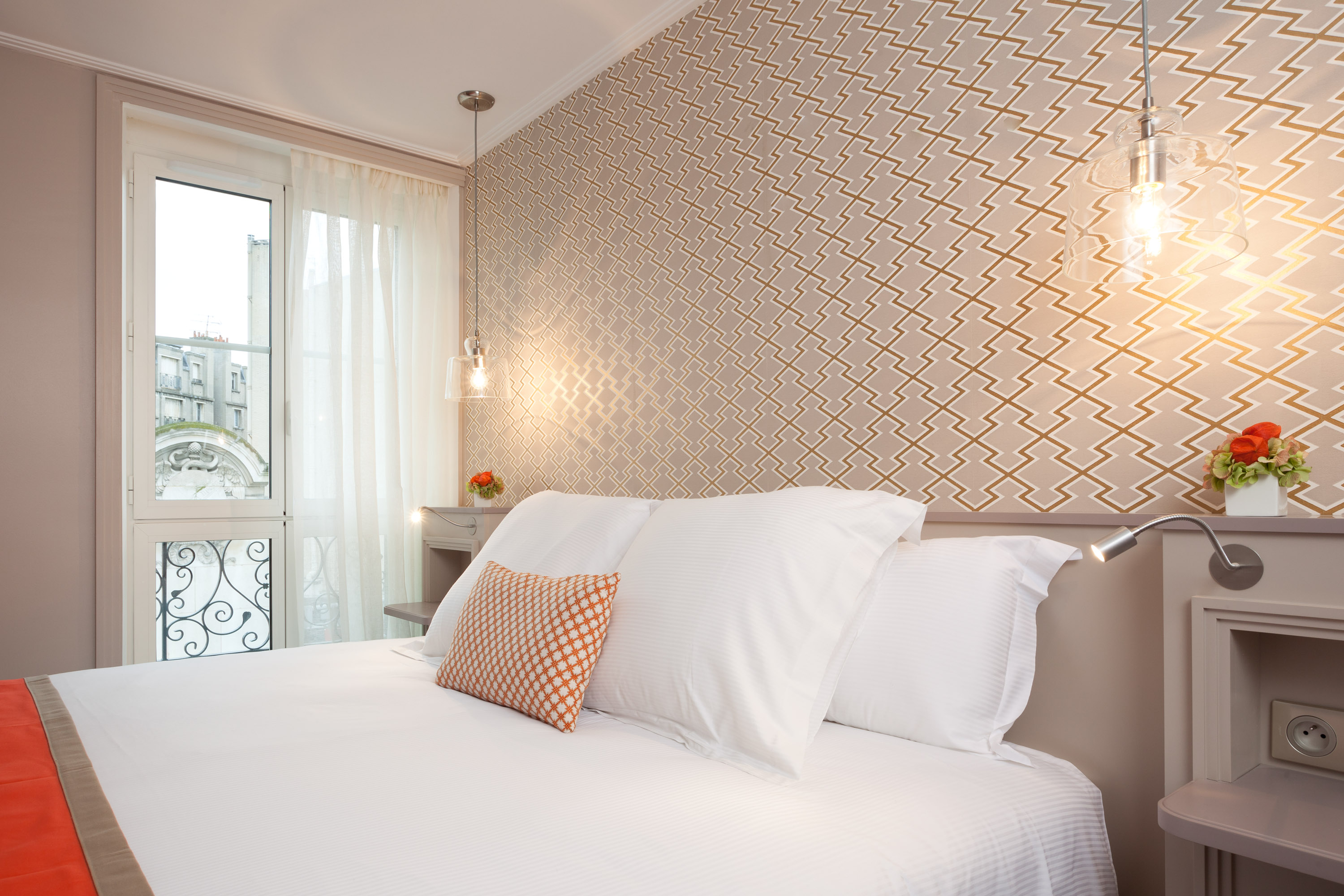 Rooms - Vic Eiffel - Parisian house atmosphere hotel